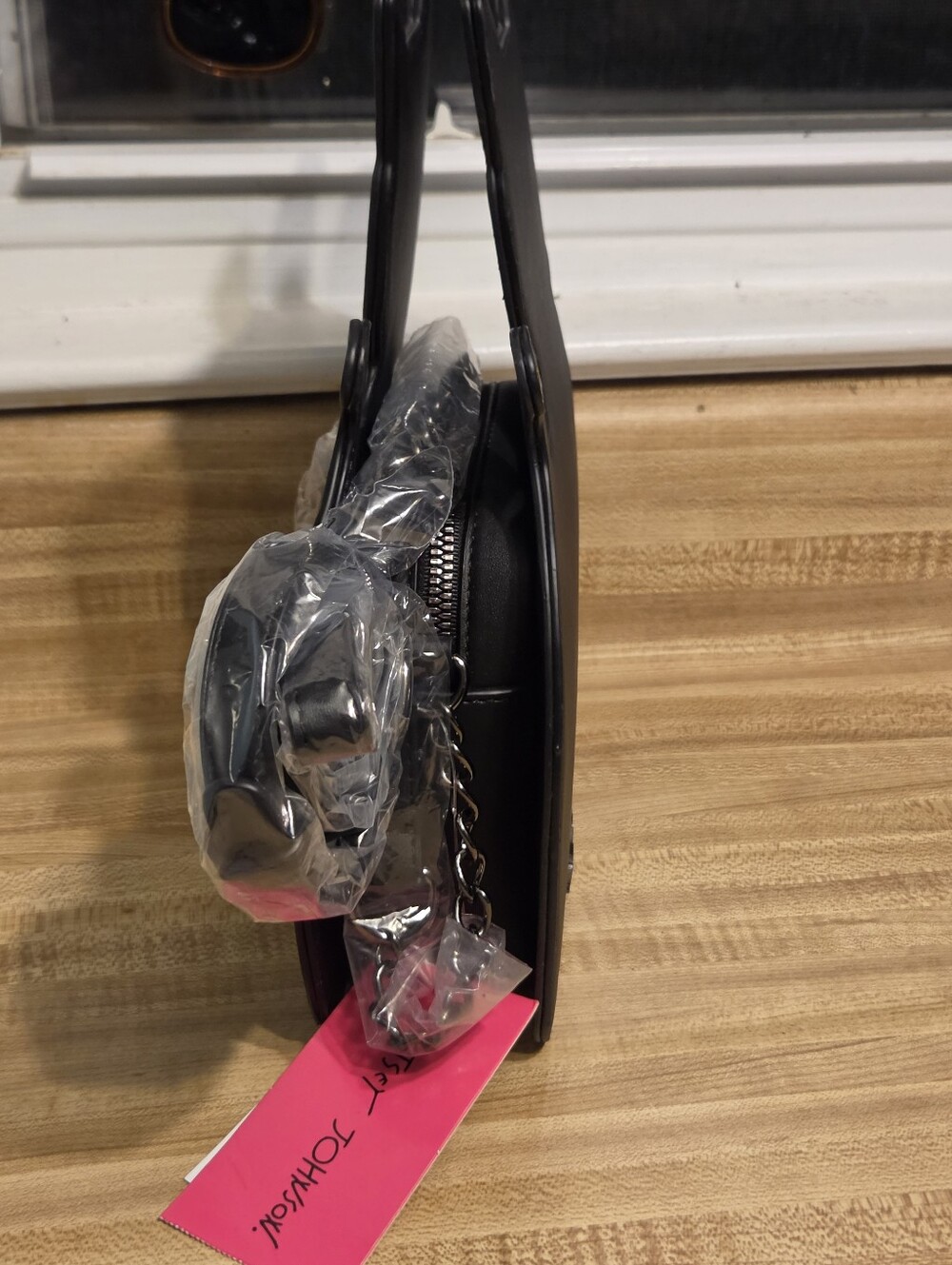 Betsey Johnson NWT Glow In The Dark Skeleton Cat Crossbody Bag - Picture 4 of 6